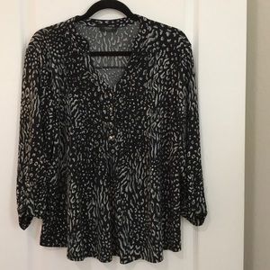 Black and white Cocomo blouse size PL. PETITE.
